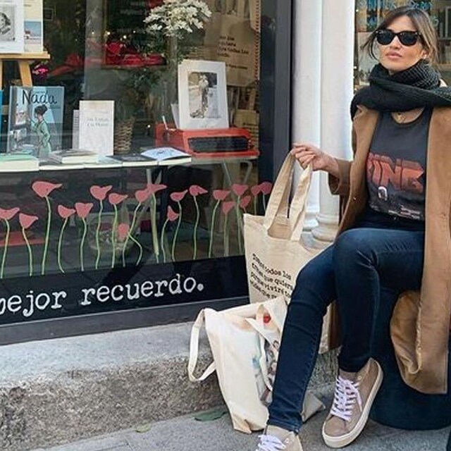 sara carbonero zapatillas