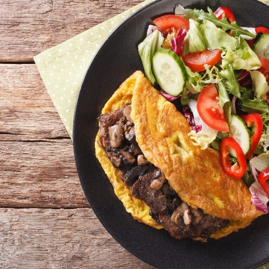 Tortilla vegetal con medallones de ibérico