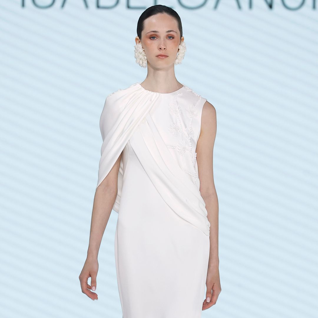 Isabel Sanchís presenta su colección nupcial más ecléctica con creaciones de ensueño: "Las novias españolas son las más atrevidas"