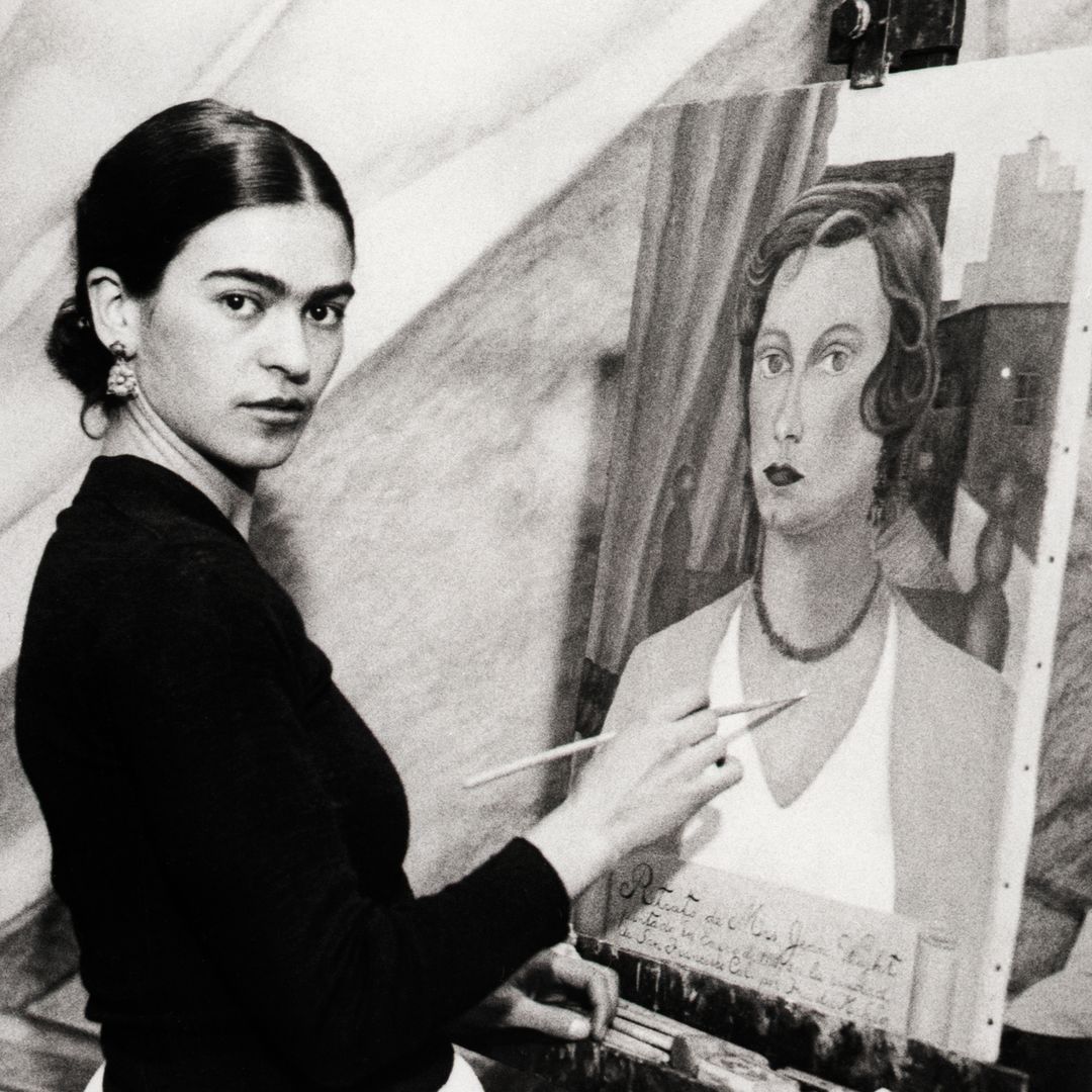 El eterno fenómeno Frida Kahlo: convirtió su dolor en obra de arte y hoy vuelve a batir récords