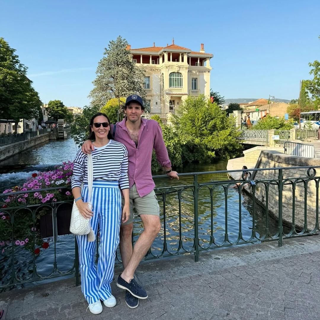 Tamara Falcó e Íñigo Onieva en L’Isle-sur-la-Sorgue, la Provenza, Francia