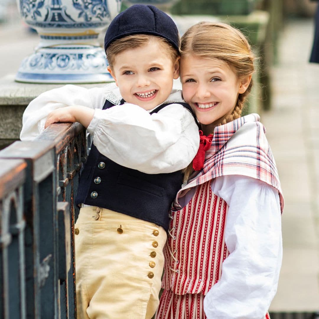 ¡Tres trajes para tres ducados! Victoria de Suecia y sus hijos nos derriten en el Día Nacional