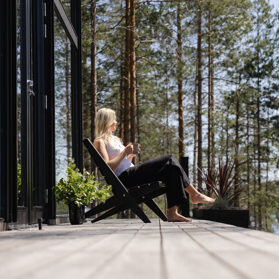 Alojamiento de madera en la región de los Mil Lagos de Finlandia