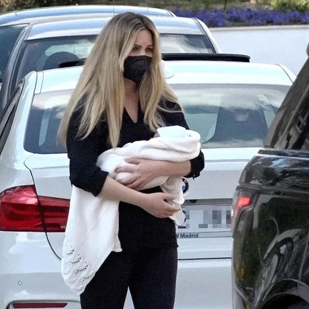 Edurne cuenta cómo están siendo sus primeros días como mamá tras acudir a una revisión de Yanay