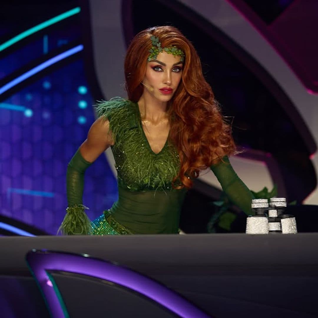Anahí se convierte en una sexy supervillana durante la más reciente emisión de '¿Quién es la Máscara?'