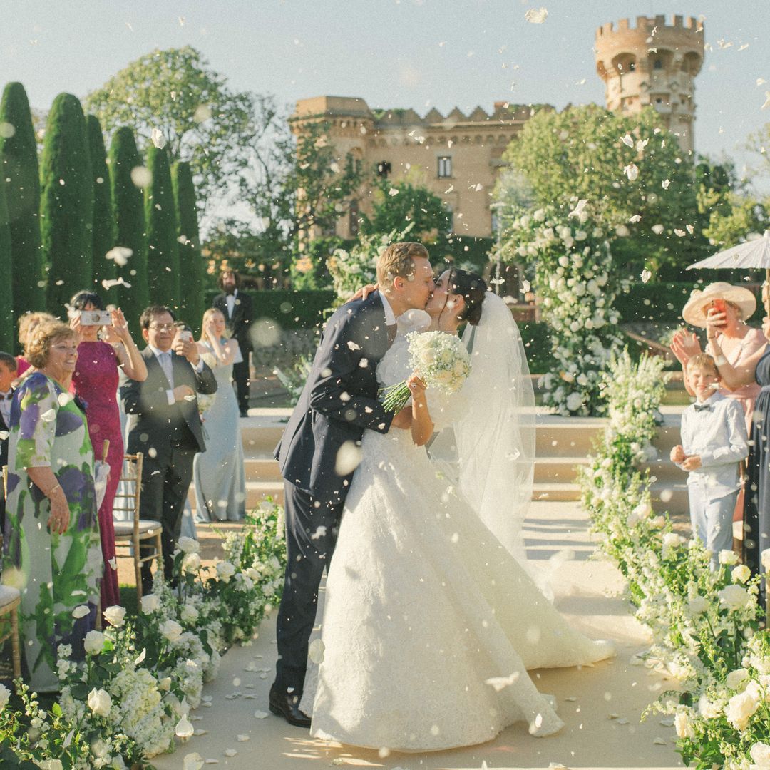Todo sobre el 'behind the scenes' de la boda de Marta Sierra: los detalles de su sofisticada y elegante 'atrezzo' y decoración