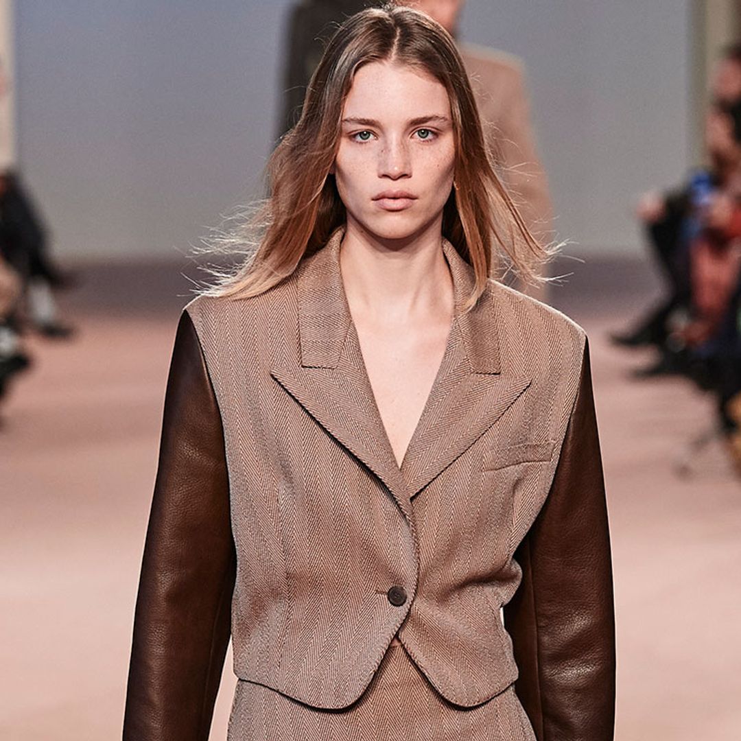 Delicada sensualidad y elegancia, por Salvatore Ferragamo