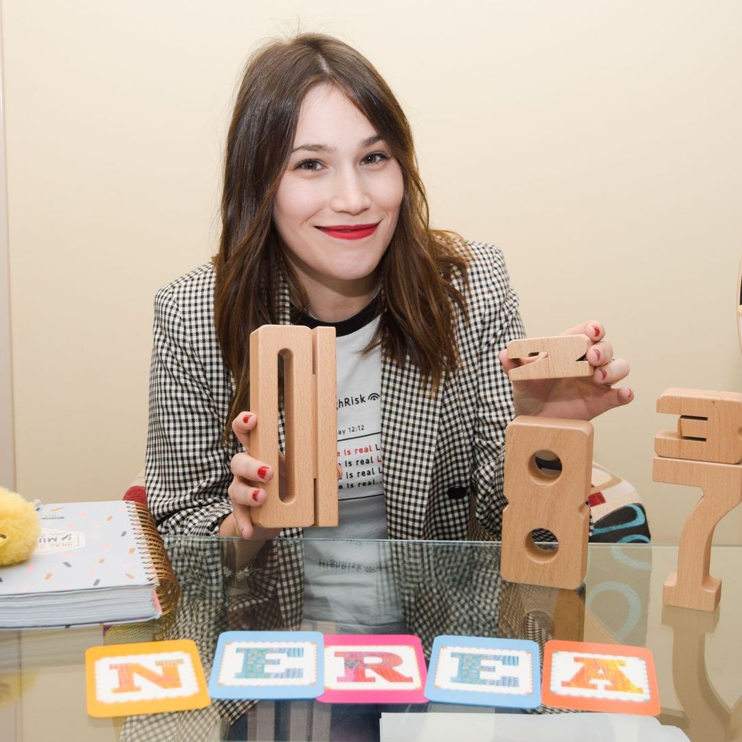 Nerea Riveiro, pedagoga, habla de la sobreestimulación en niños: "Cuando realizan una tarea que requiere más esfuerzo y atención, se desregulan, se frustran y abandonan"