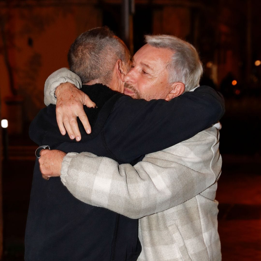 La hija de Encarnita Polo encabeza el funeral de la artista, que ha reunido al mundo del espectáculo