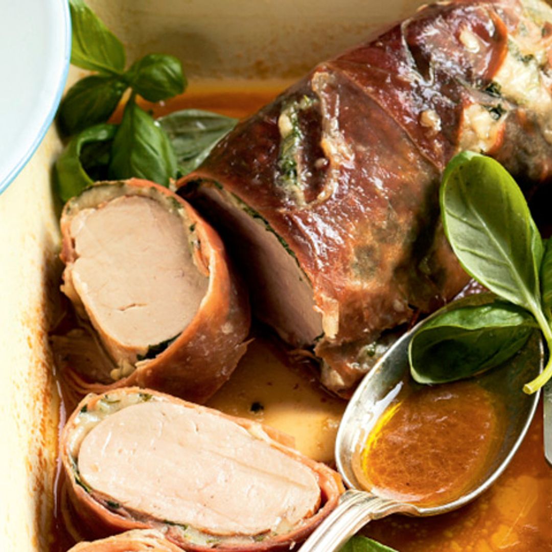 Solomillo de cerdo asado con jamón serrano