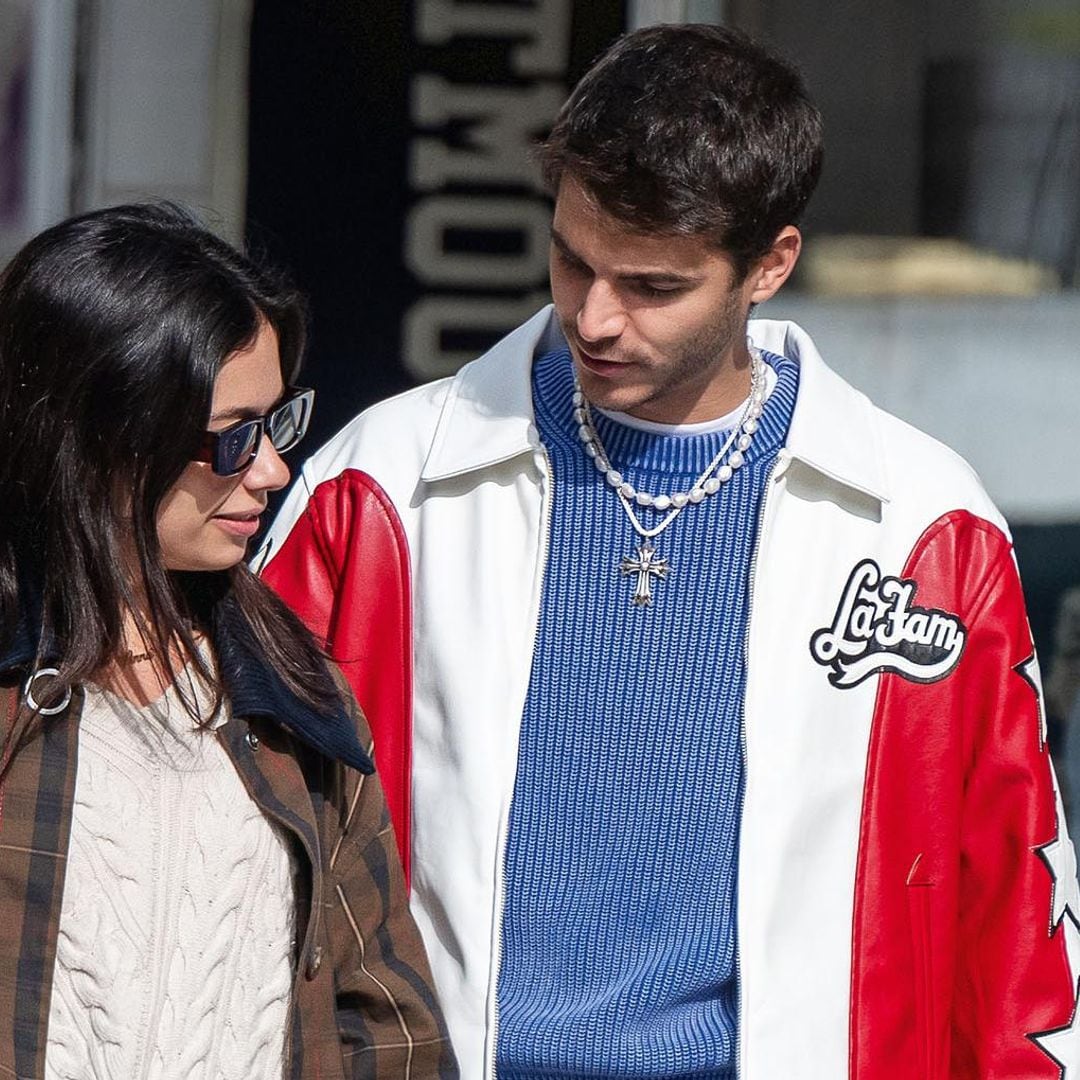 En ¡HOLA!: Anna Castillo y Álvaro Mel, las fotografías definitivas que demuestran que su relación se consolida