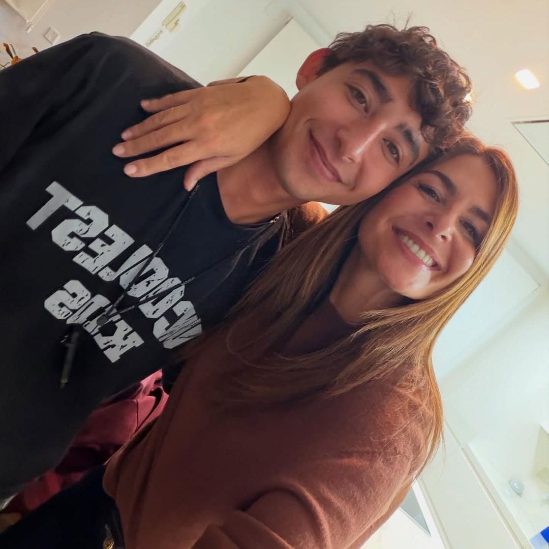 La felicidad de Nuria Roca: su hijo mayor ya está en casa tras su aventura en 'Supervivientes'