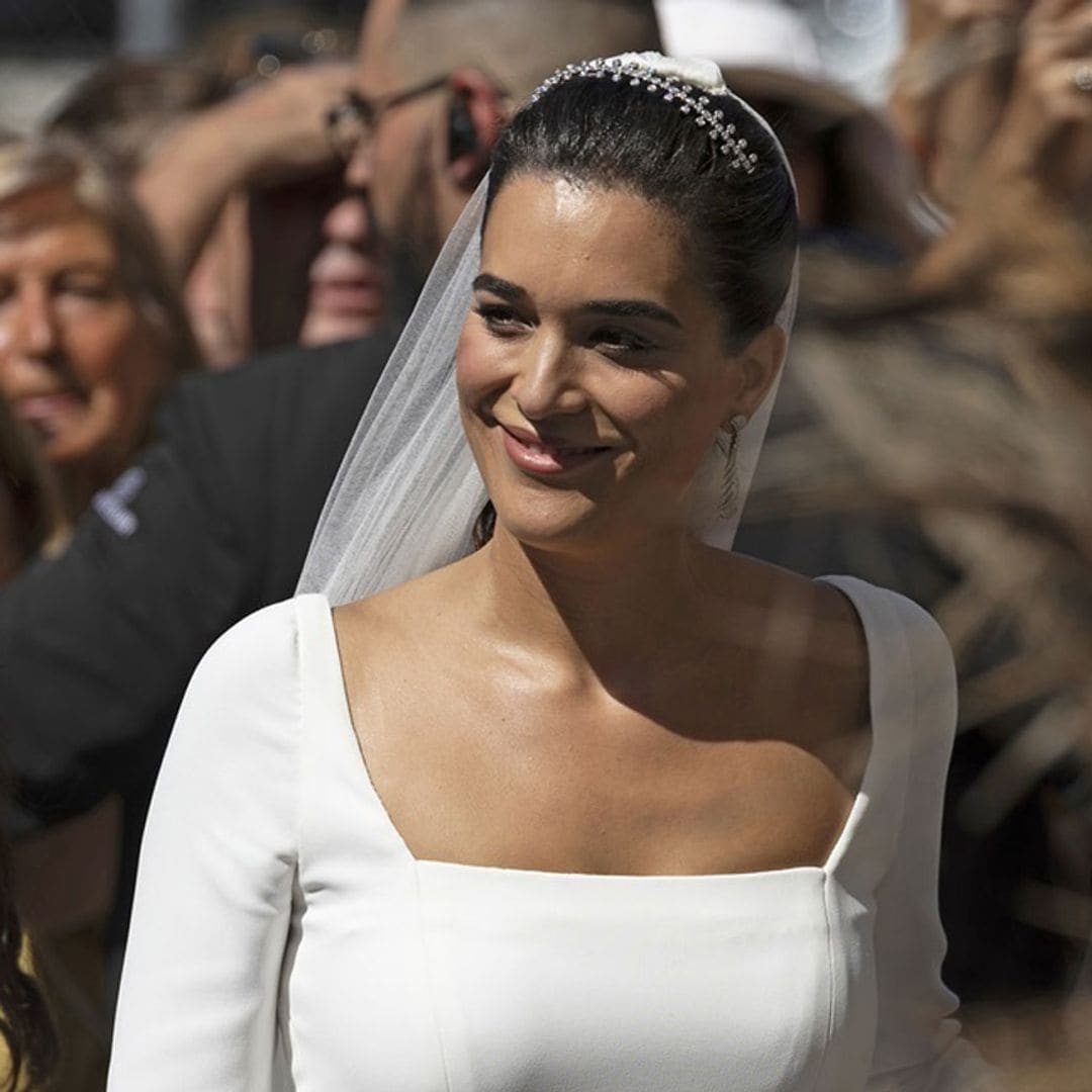 El beso de Cayetano Martínez de Irujo y Bárbara Mirjan antes del “sí, quiero”