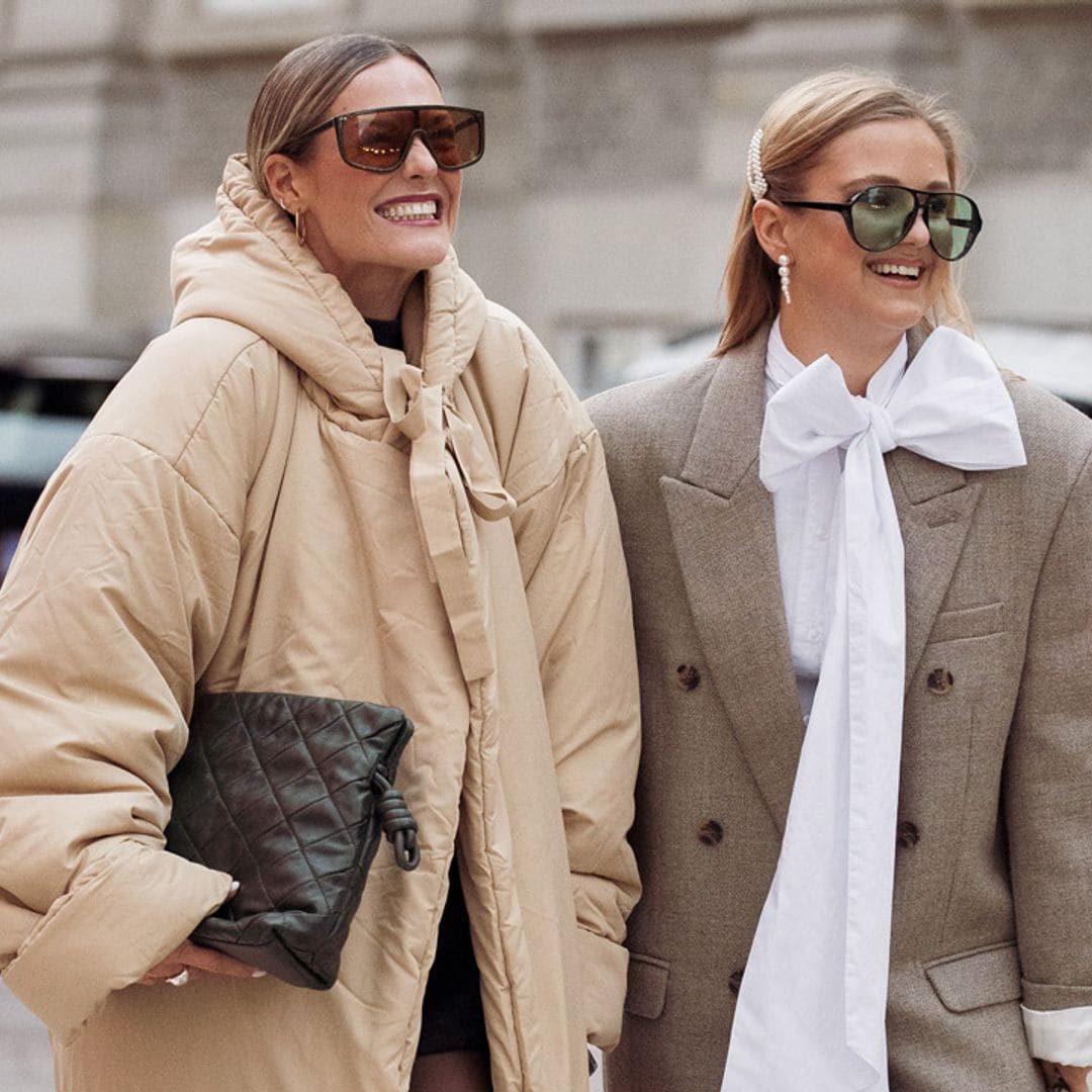 12 looks con tendencias de primavera ideales para días de lluvia 🌧️