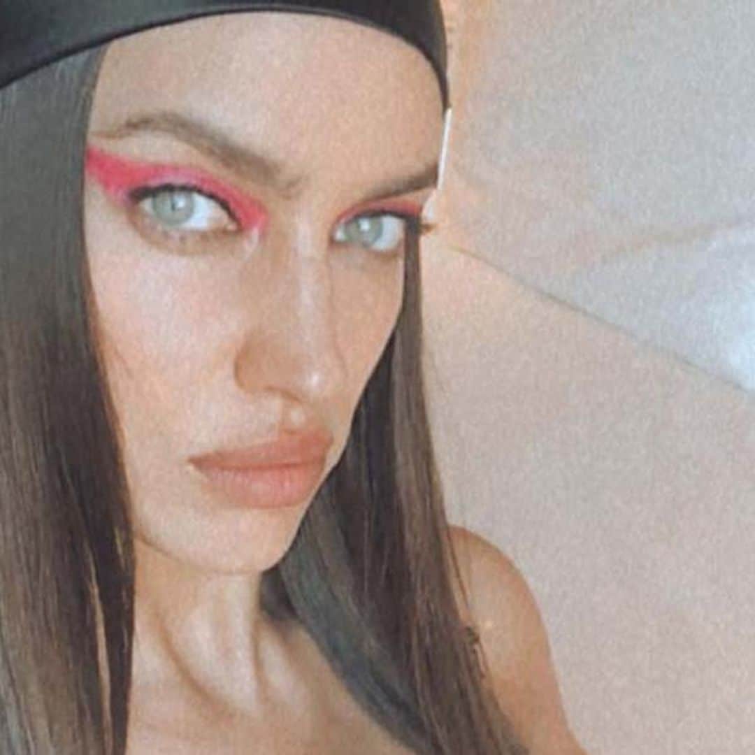 La chaqueta de cuero de Irina Shayk o la alternativa formal de las cazadoras 'biker'