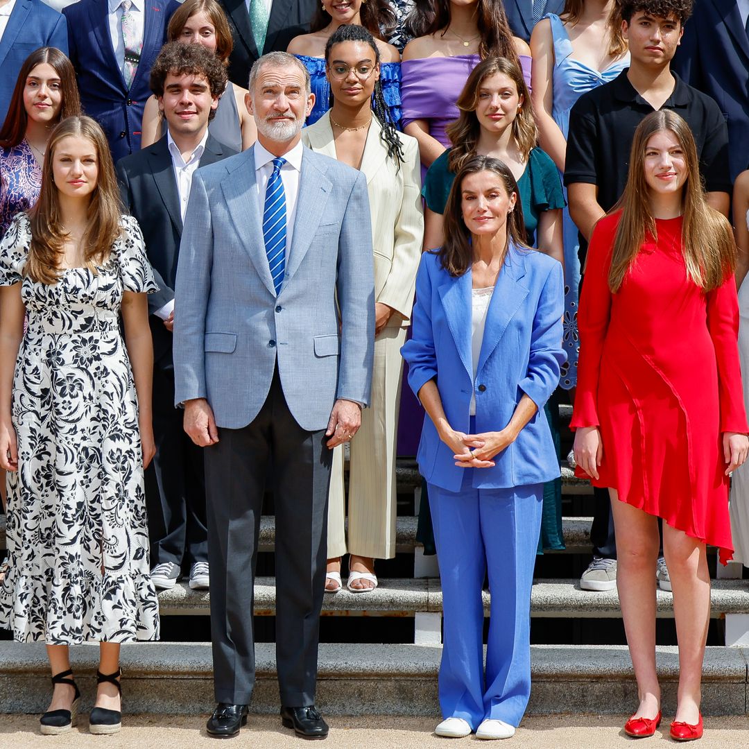 Leonor y Sofía aparecen por sorpresa en una audiencia de los Reyes con alumnos de su internado galés