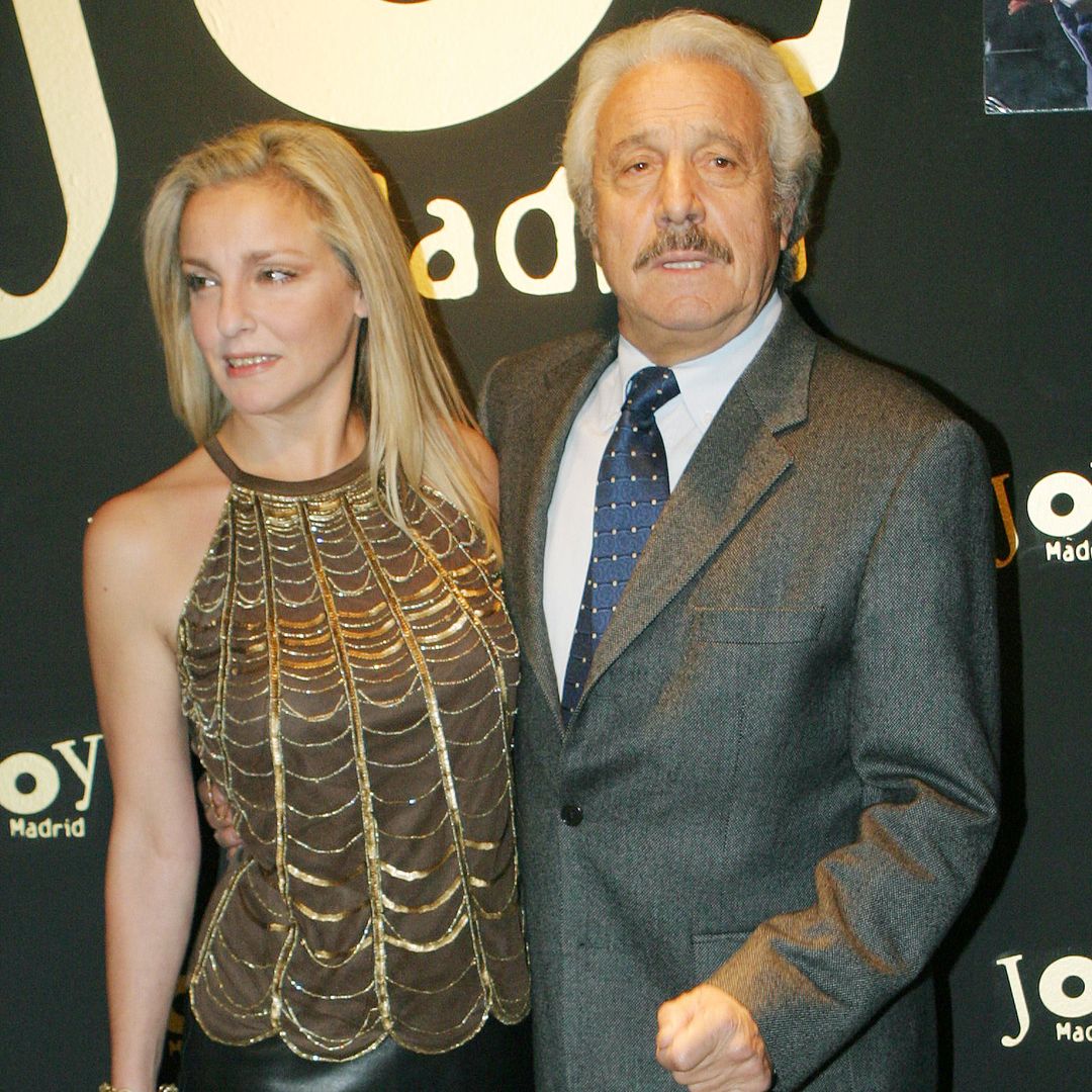 Flavia, hija de Manolo Zarzo, aclara los rumores de mala relación con sus hermanos en el tanatorio de su padre