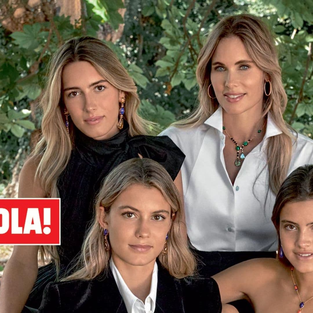 Helene Svedin posa para ¡HOLA! por primera vez con sus tres hijas, Daniela, Martina y Stella