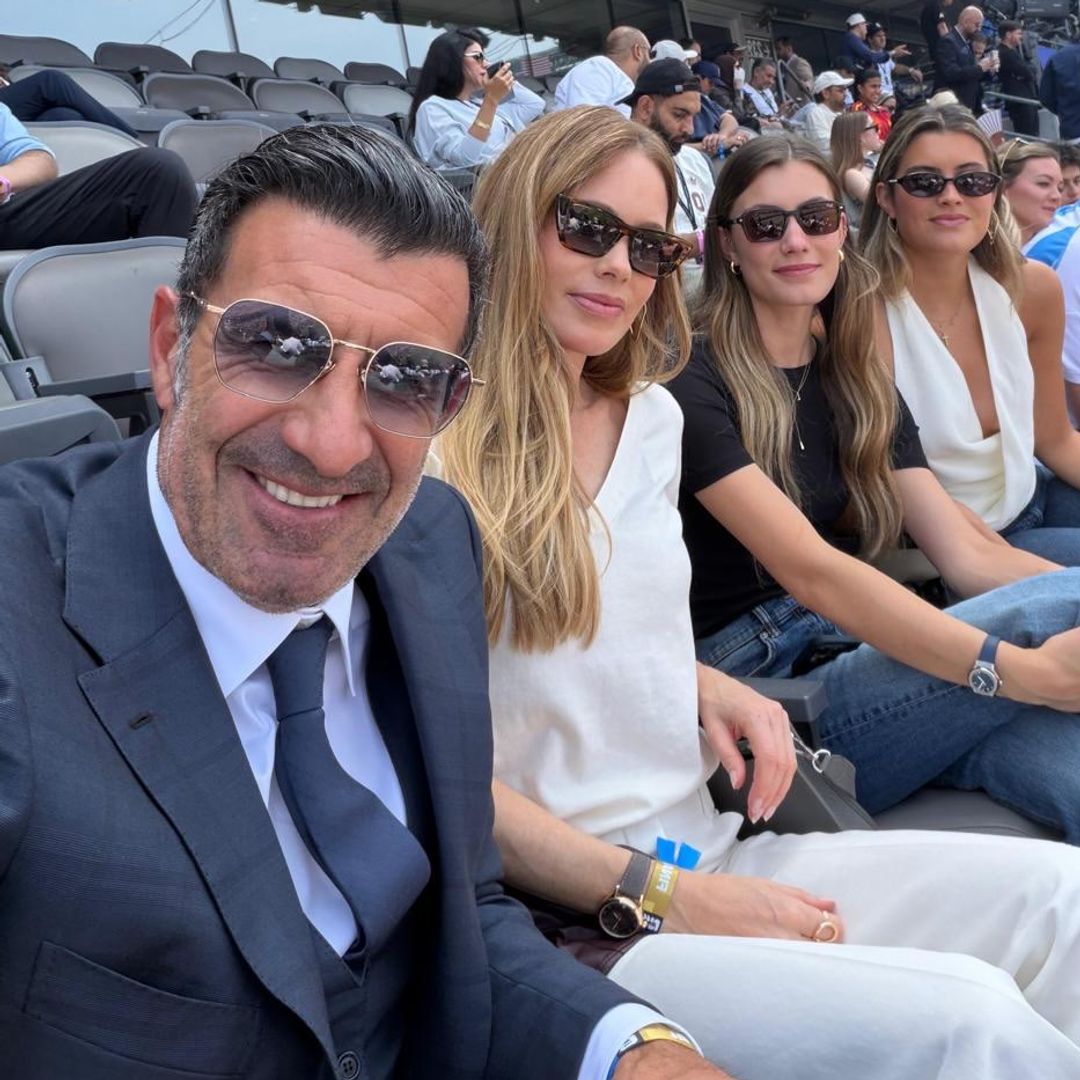 Las imágenes más entrañables de Luis Figo con Helen Svedin y sus hijas durante sus vacaciones en Nueva York