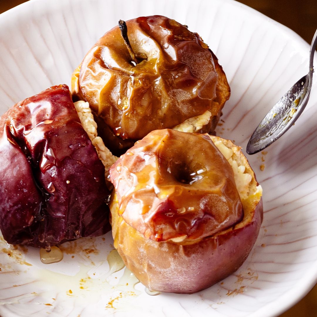 Cómo hacer manzanas asadas al horno, el postre de temporada fácil y delicioso