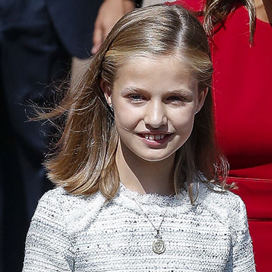 El significado de las medallas e insignia que han lucido la princesa Leonor y la infanta Sofía
