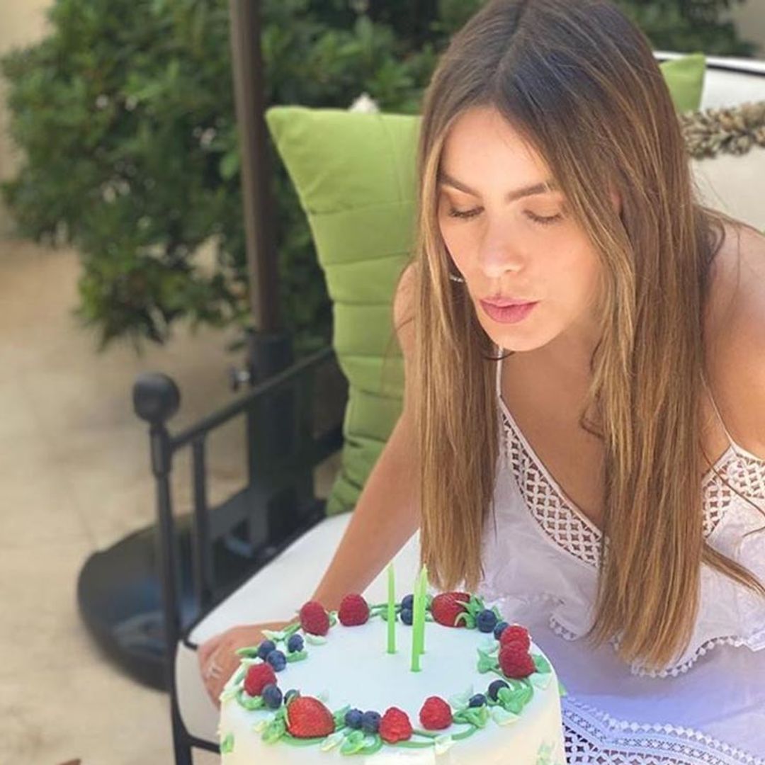 Una gran tarta, dulces y bailes... Así ha sido el cumpleaños de Sofía Vergara