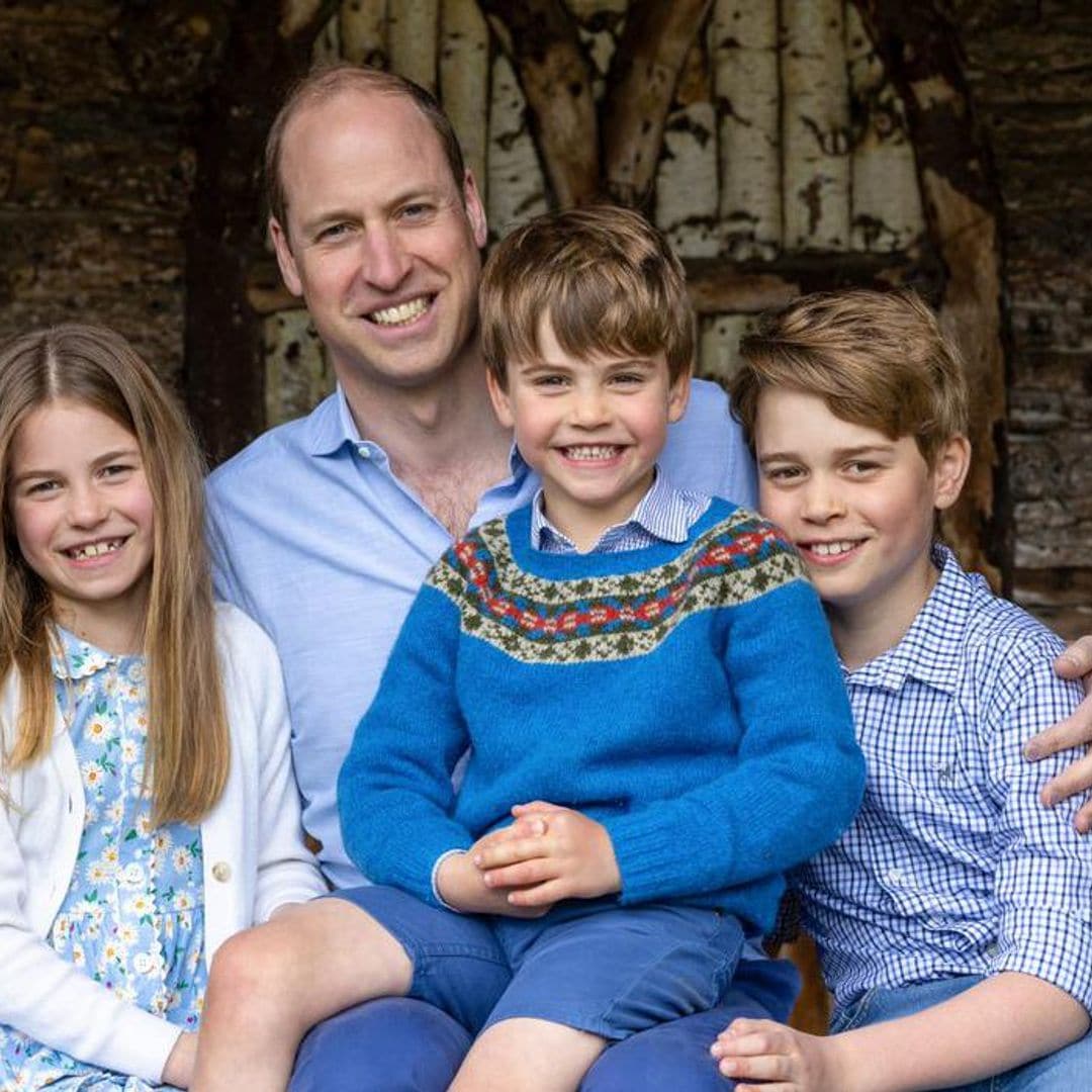 Revelan nuevas imágenes del príncipe William con sus tres hijos