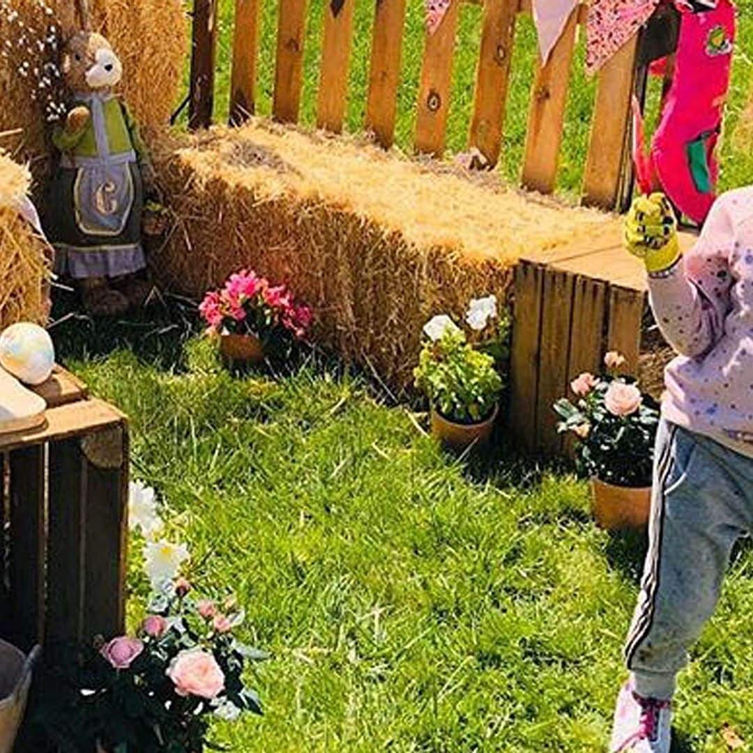 Gabriella y Jacques de Mónaco felicitan la Semana Santa convertidos en unos auténticos jardineros