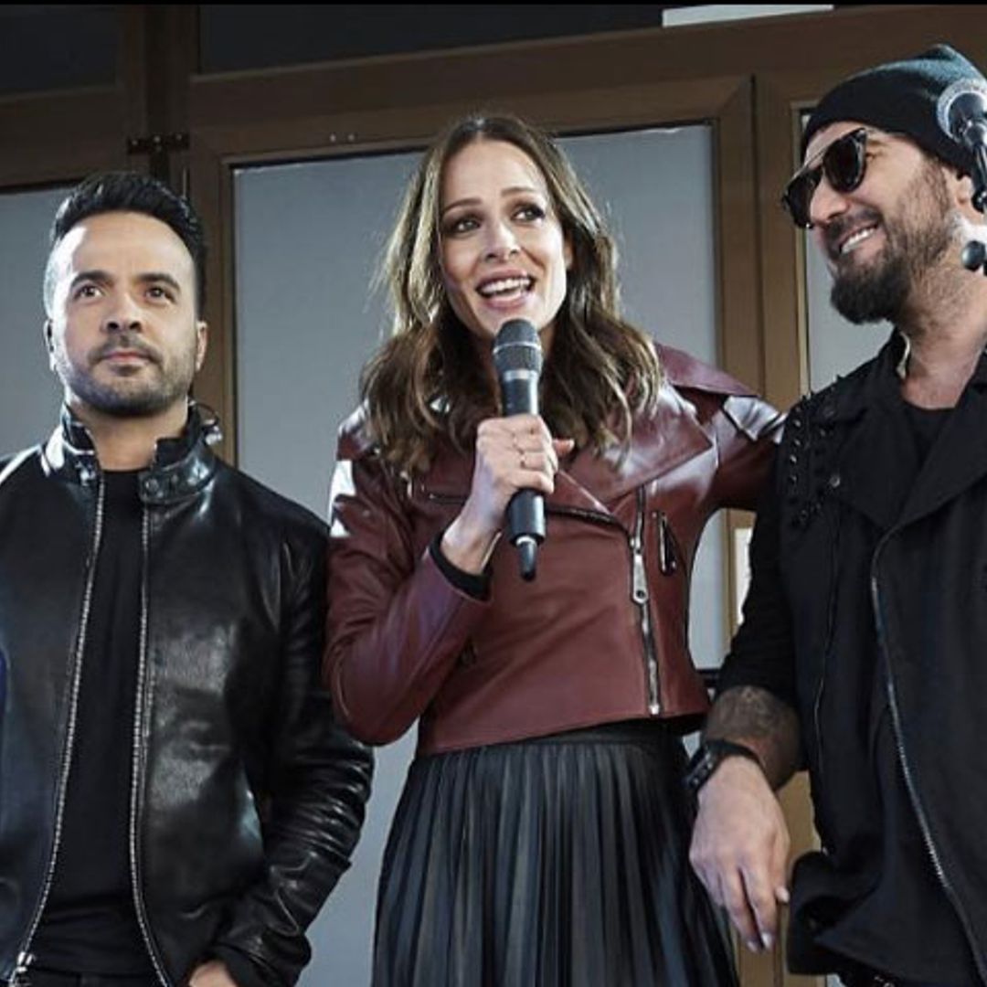 Luis Fonsi y Antonio Orozco sorprenden con un inesperado concierto en el centro de Madrid