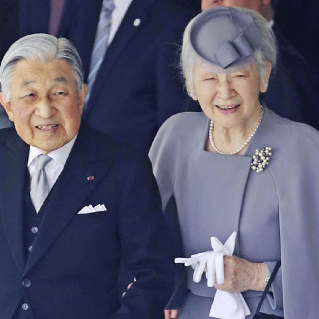 Comienzan los primeros rituales: Akihito de Japón informa a sus ancestros de su abdicación
