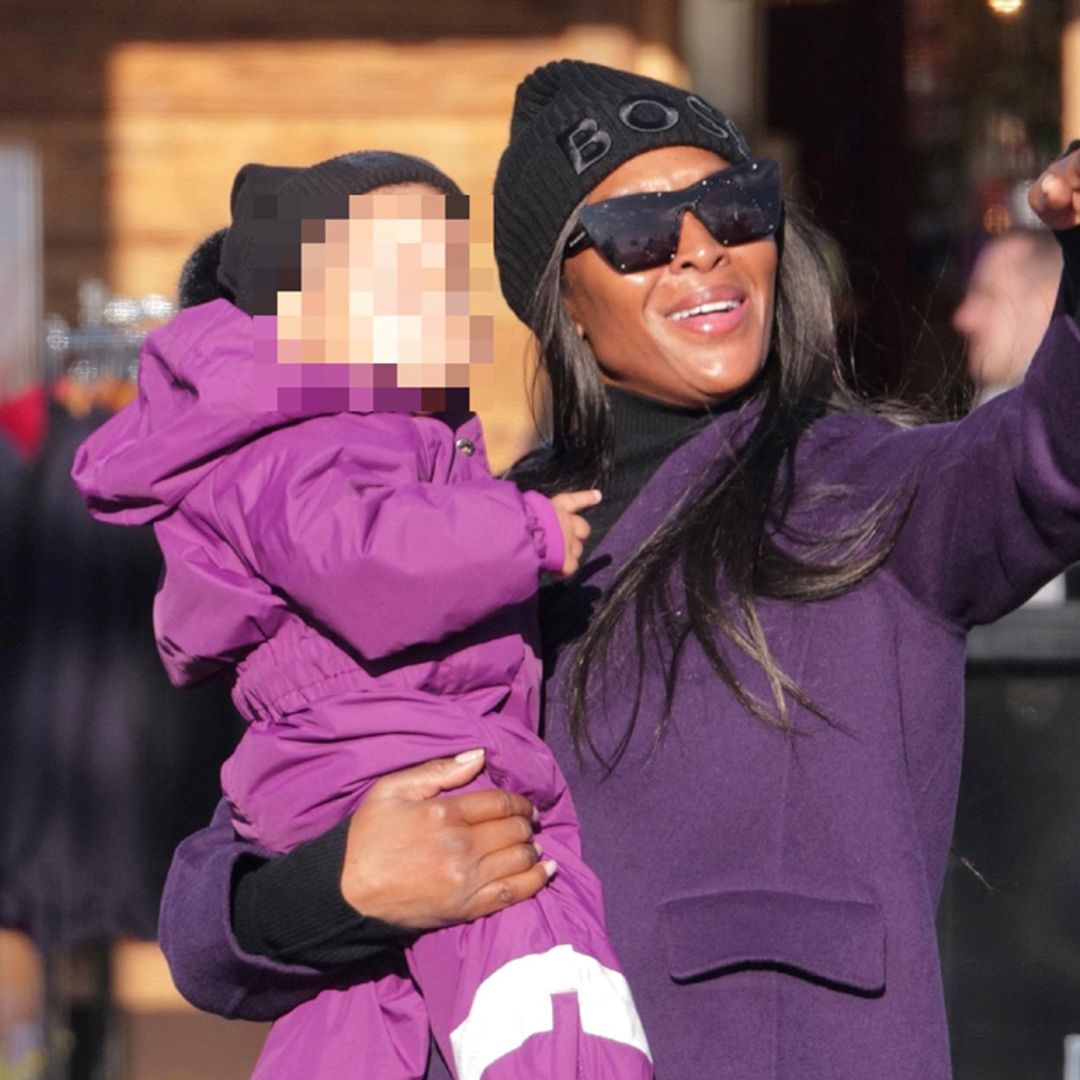 Naomi Campbell y su hija, con looks a juego, se adelantan a la Navidad tras su viaje a Galicia