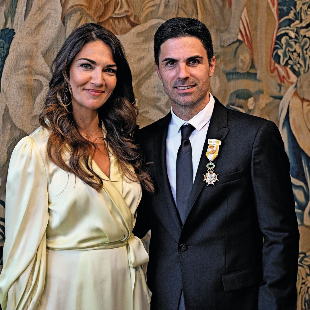 Lorena Bernal nos recibe en su casa familiar de Londres y nos habla de su reinvención: "coach" espiritual