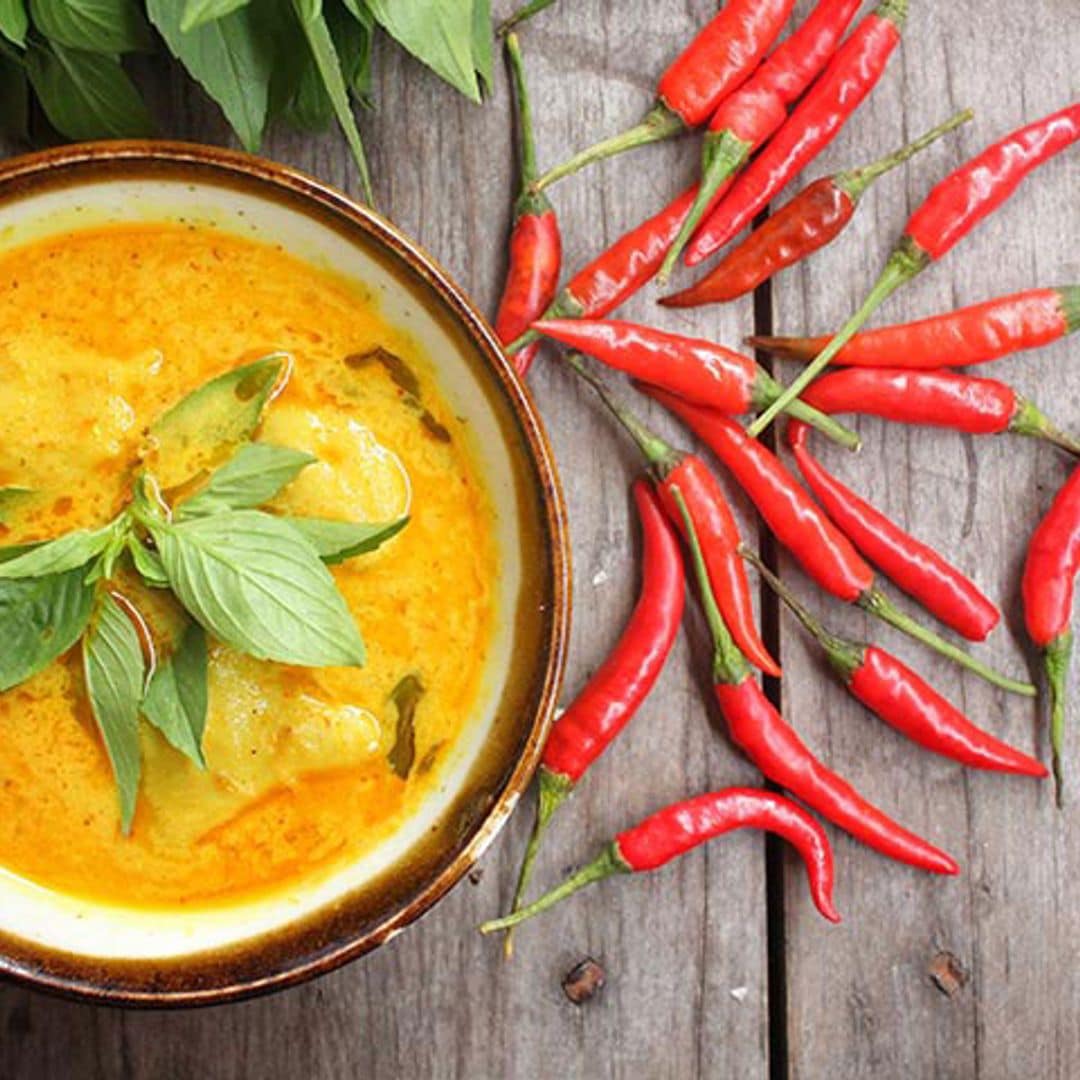 Pescado con leche de coco y cilantro
