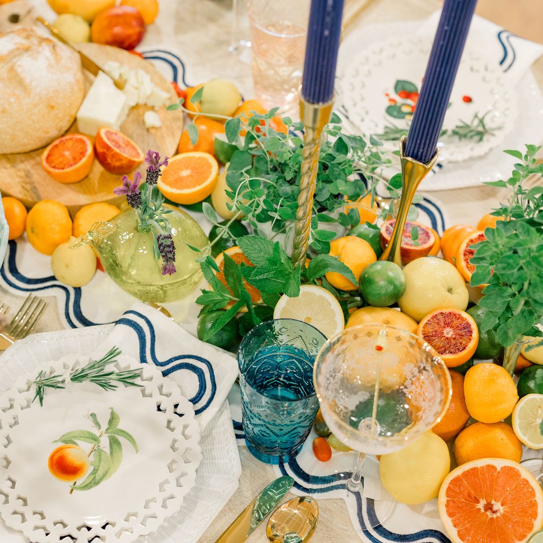 'DECO-SUPERVIVENCIA': el ramo de flores tradicional llega a su fin y este verano decoramos con limones, sandías y ramas