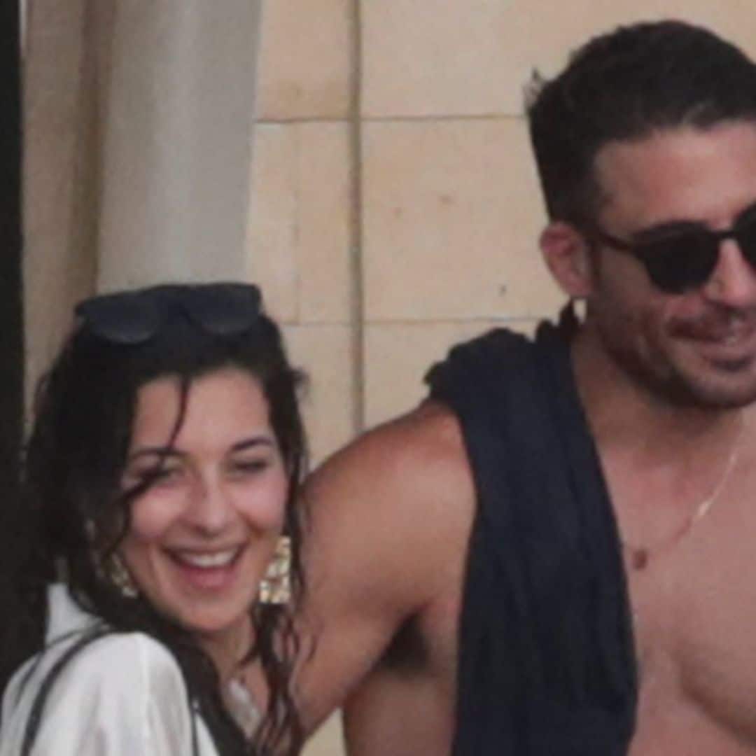 Miguel Ángel Silvestre, el cuerpo del verano en la mejor compañía