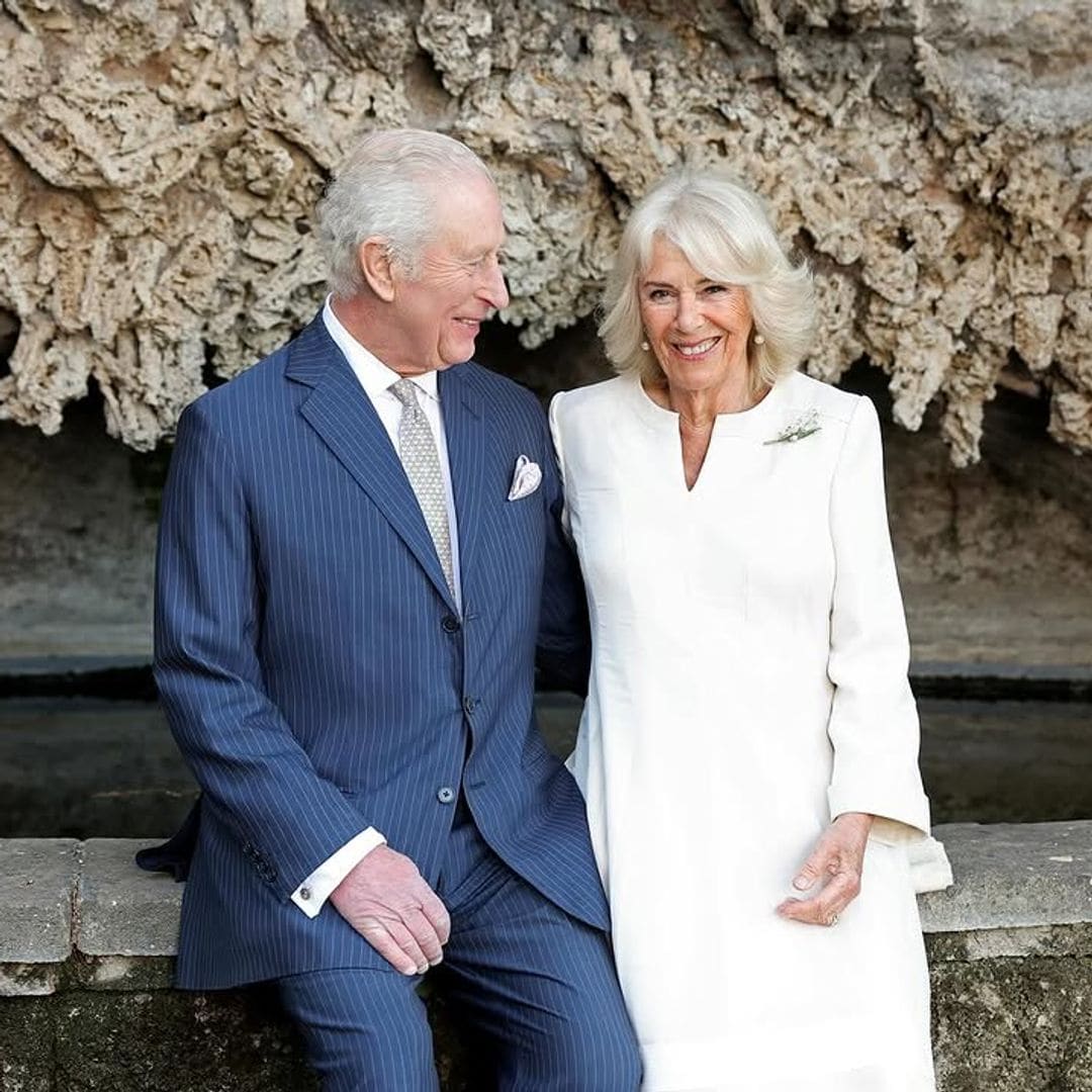 El primer plan de los reyes Carlos y Camilla en Roma: un romántico posado por su 20 aniversario de boda