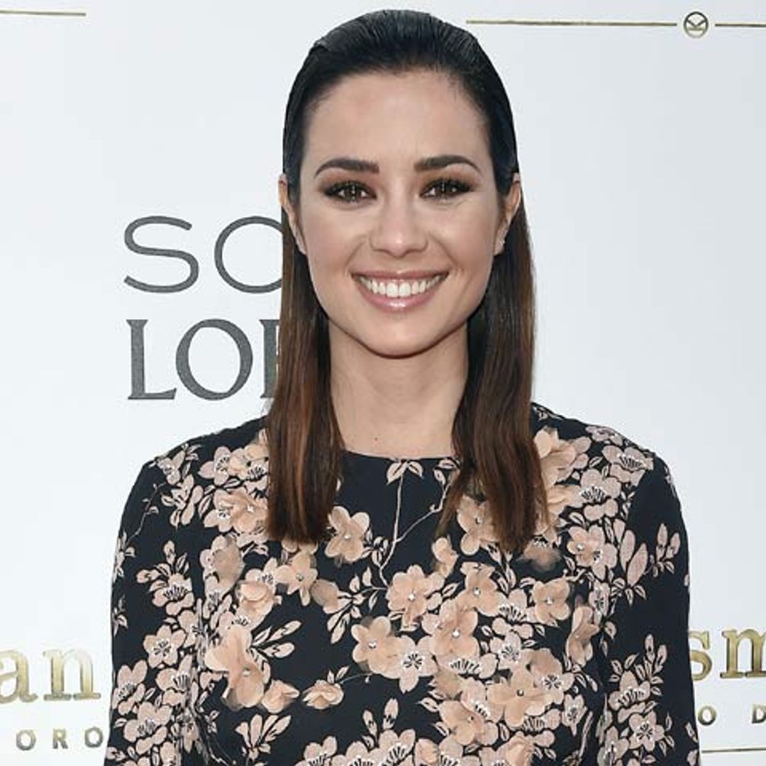 Dafne Fernández celebra su tercer mes de casada con un cambio de 'look'