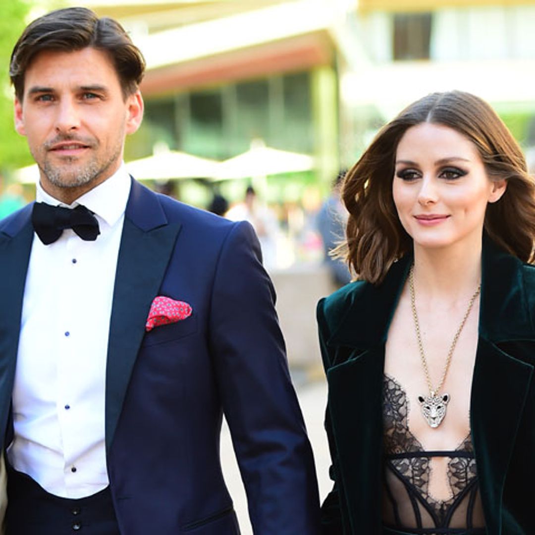 Olivia Palermo recicla su traje del año pasado, esta vez con escotazo