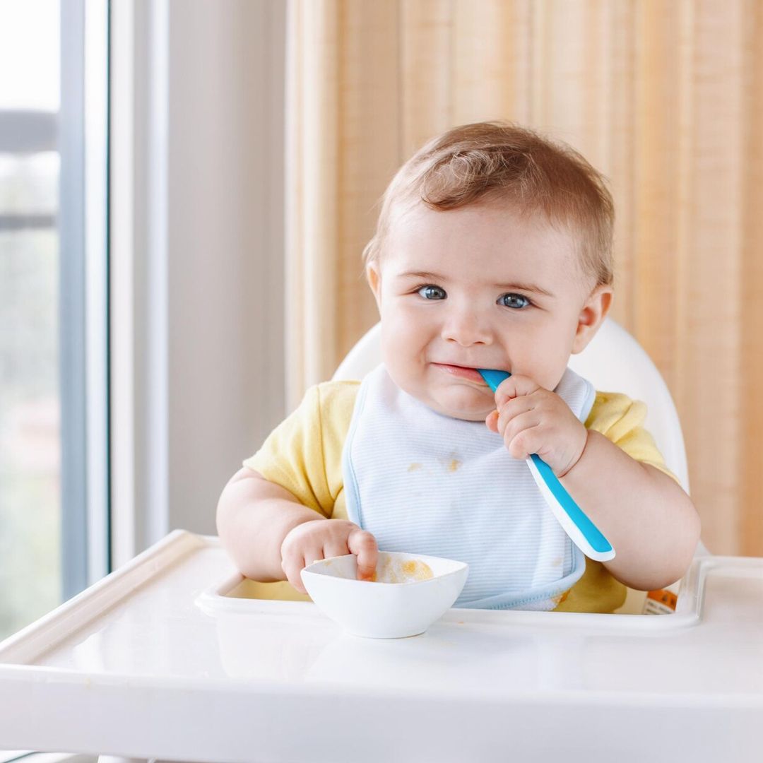 ‘¿Qué hacer si al inicio de la alimentación complementaria mi bebé tiene arcadas?’