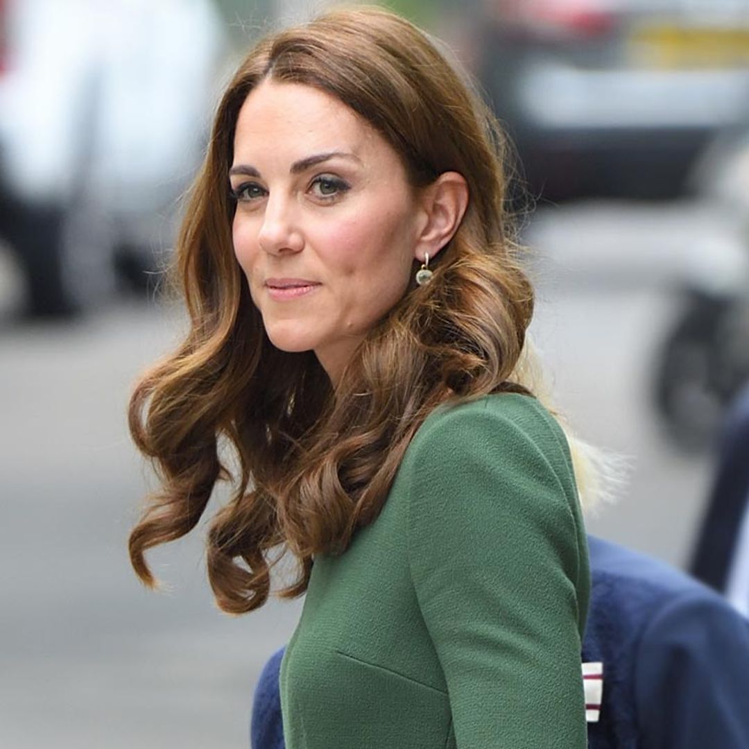 El diseño misterioso con el que Kate amplía su colección de vestidos verdes