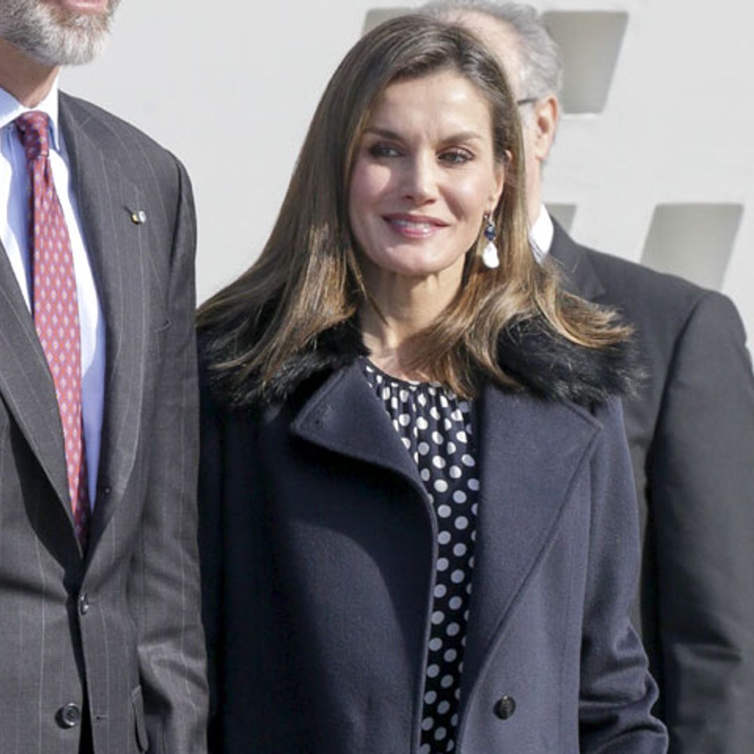 Algo nuevo y algo rebajado: la renovada imagen de doña Letizia
