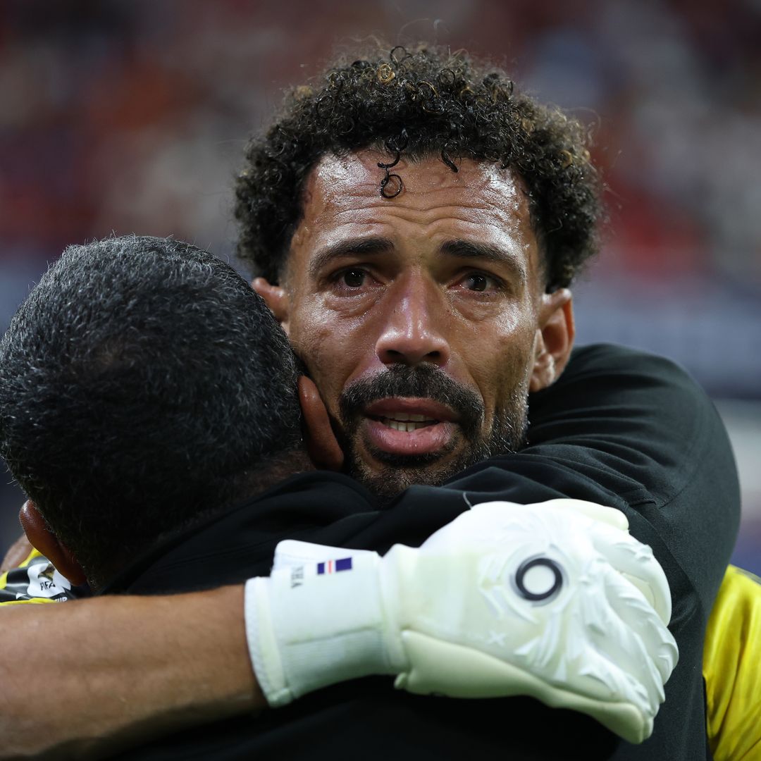 De desconocido a héroe nacional: 'Vozinha', portero de Cabo Verde, ya podrá abrazar a su mamá en el Mundial