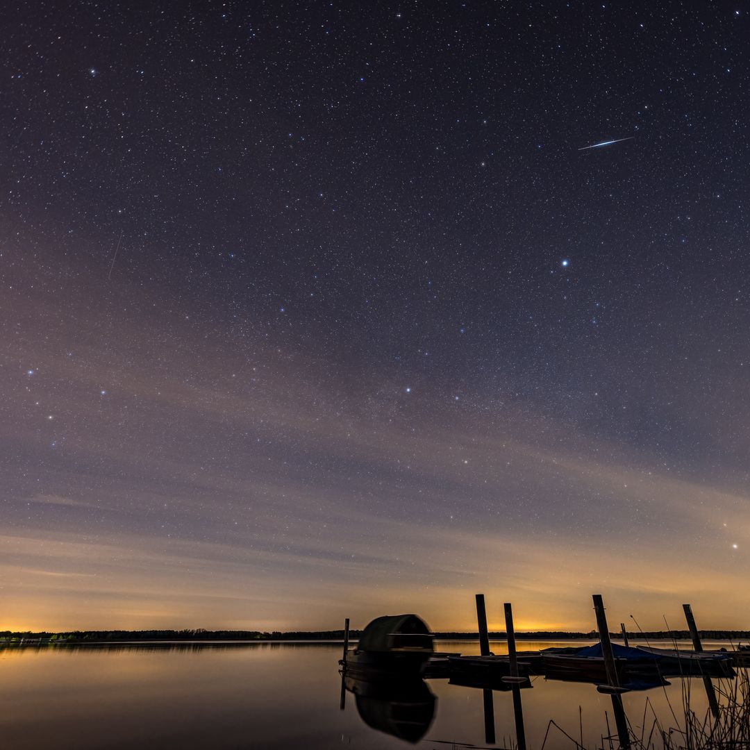 Por qué unas luces del cielo parpadean y otras no: te desvelamos el truco para distinguir estrellas y planetas a simple vista