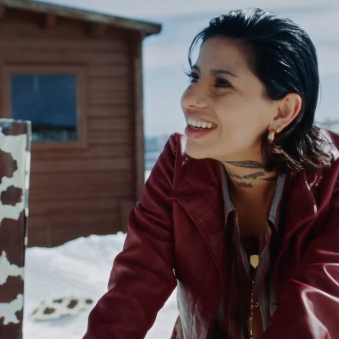 Director del video 'Un vals' de Christian Nodal responde a polémica y pide disculpas a Ángela Aguilar