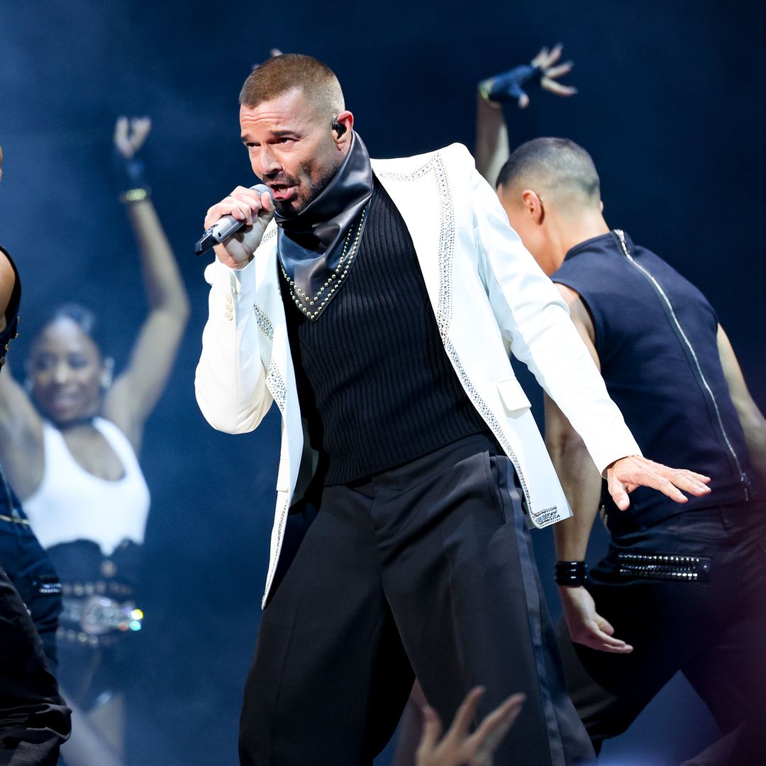Ricky Martin durante los MTV VMAs 2025