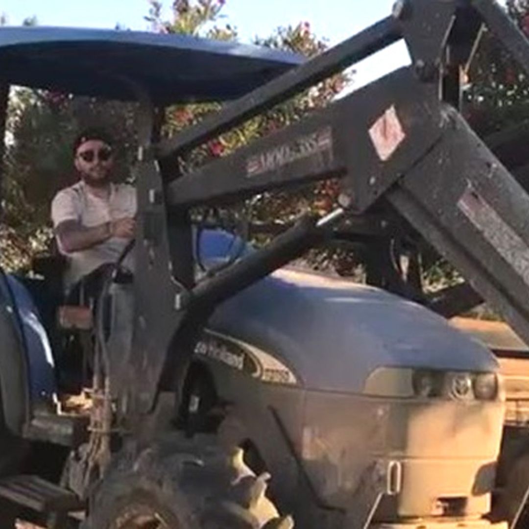 Kiko Rivera, nueva vida a bordo de…. ¡un tractor!