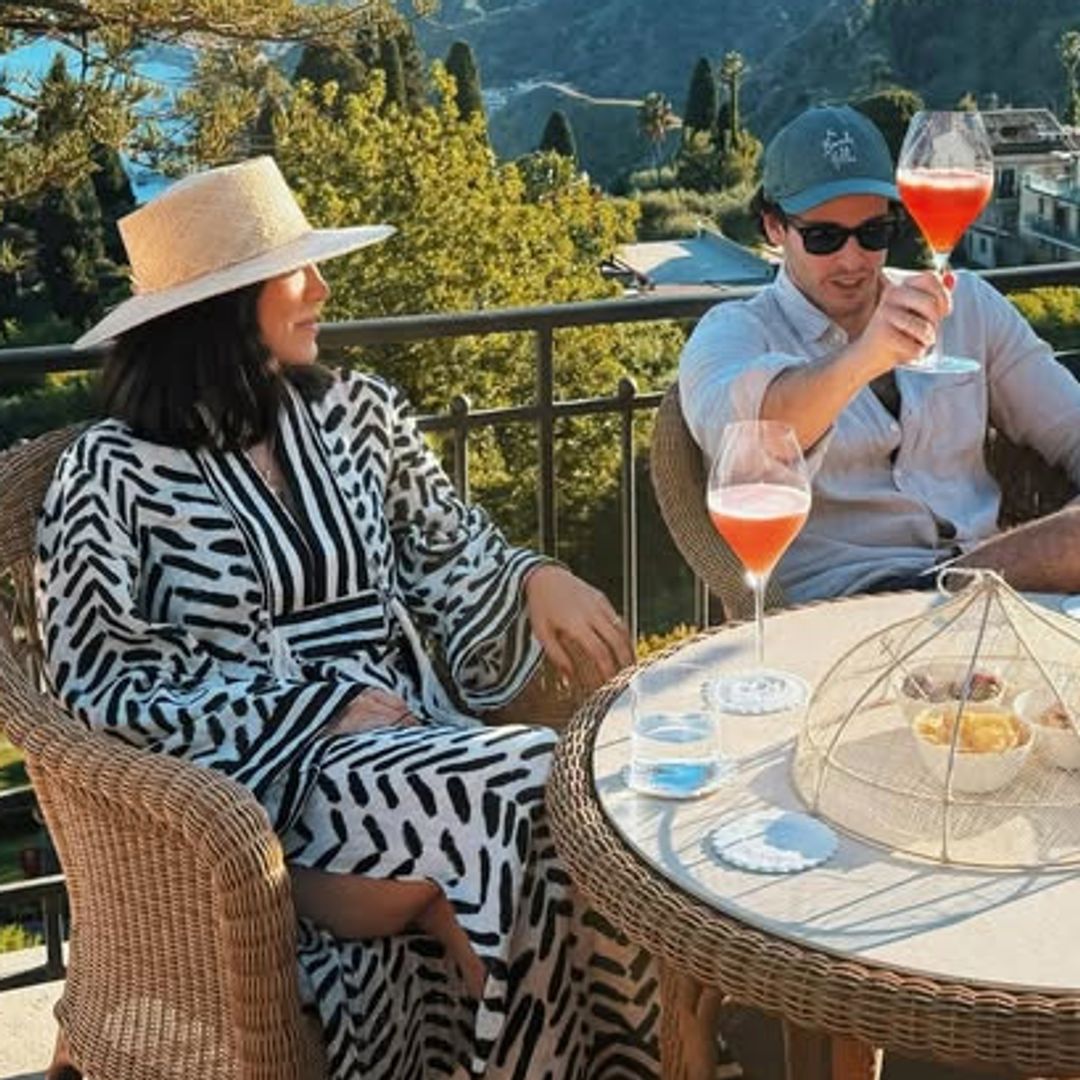 Tamara Falcó e Íñigo Onieva se escapan a Sicilia por su tercer aniversario: así es su inicio de verano en fotos
