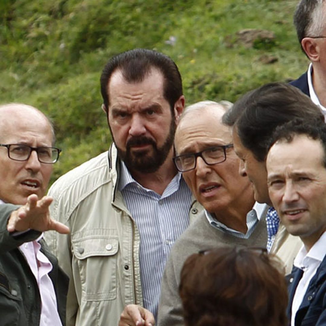 El padre de la reina Letizia acompaña a su hija y a sus nietas en la visita a los Picos de Europa