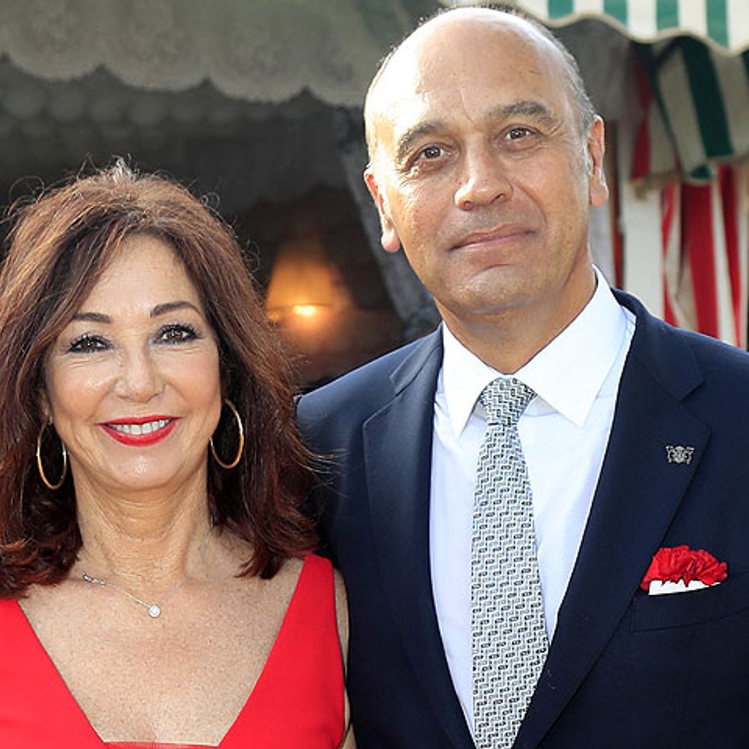 Ana Rosa Quintana y su marido, Juan Muñoz, escapada a Sevilla en plena Feria