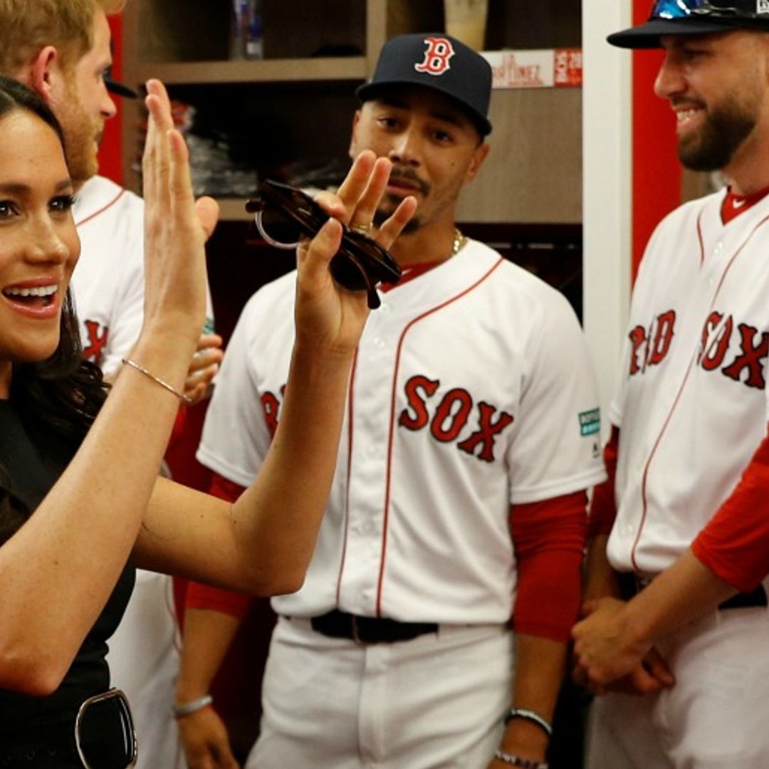 Meghan Markle y el príncipe Harry sorprenden con su asistencia a un histórico partido de béisbol